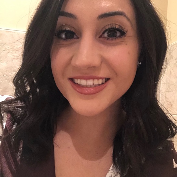 Meet your Posher, Krystal - Picture 1 of 1